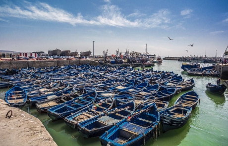 Barcos en el puerto de Essaouira, Marruecos.